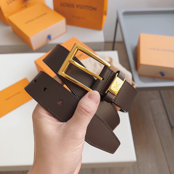 ルイヴィトンベルト正面デザイン